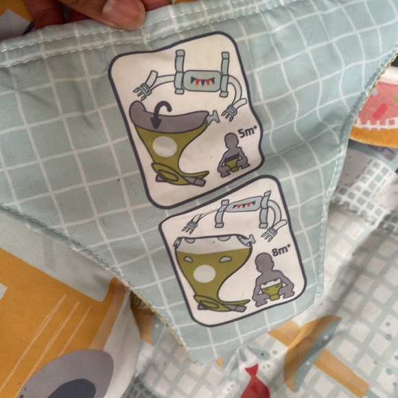 Yookidoo 3-in-1 Urban Baby Gym Lay to Sit-Up Play Mat - Picture 5 of 15